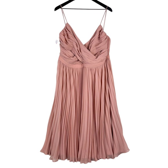 NWT Fame and Partners (16) Pleated Mini Pink Dress Cut-Out Polyester - Picture 1 of 11